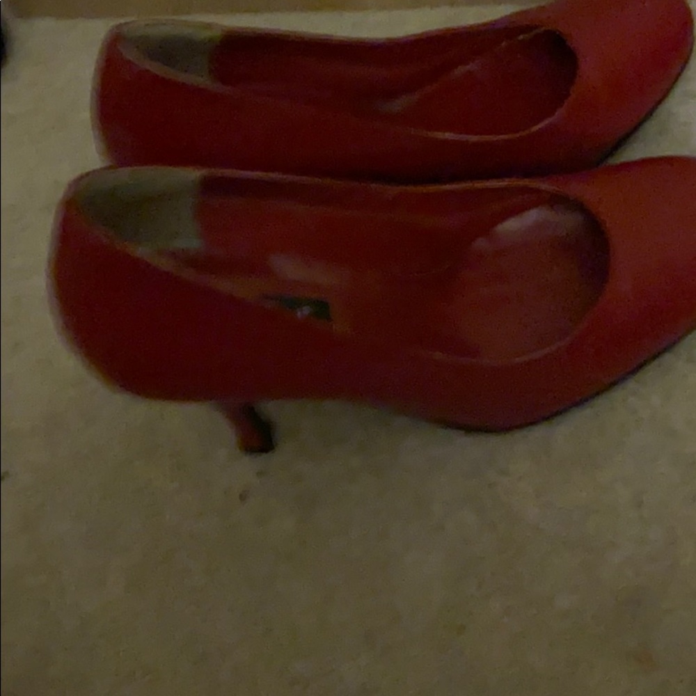 shoes - Picture 2 of 3